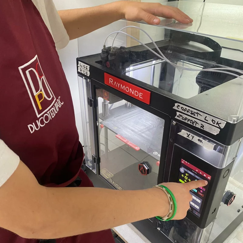 Fonctionnement de service d'impression 3d carbone