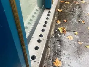Cônes installés en extérieur